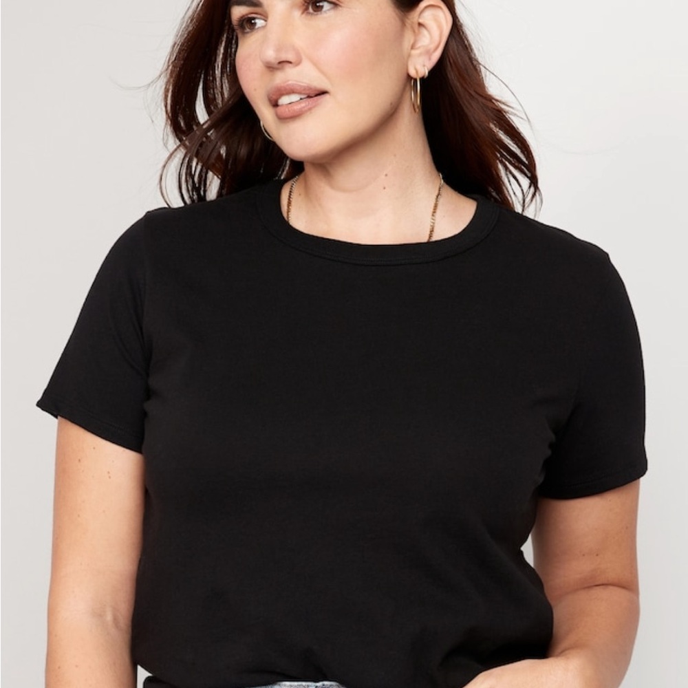 Old Navy Black Short Sleeve Tee - Picture 3 of 11